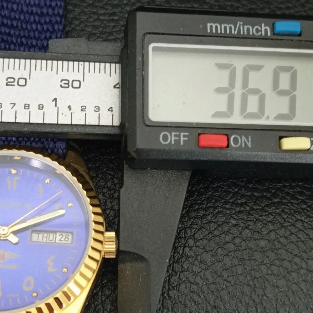 Vintage 1983 Citizen Automatic Mens Gold Watch W/daydate & Blue accents